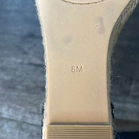 G by Guess open toe wedge, never worn, please refer to picture for size. Black - Picture 15 of 15